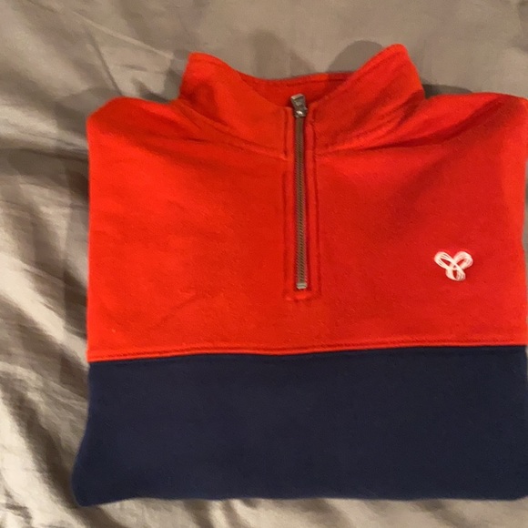 TNA women’s pullover. - Picture 2 of 2